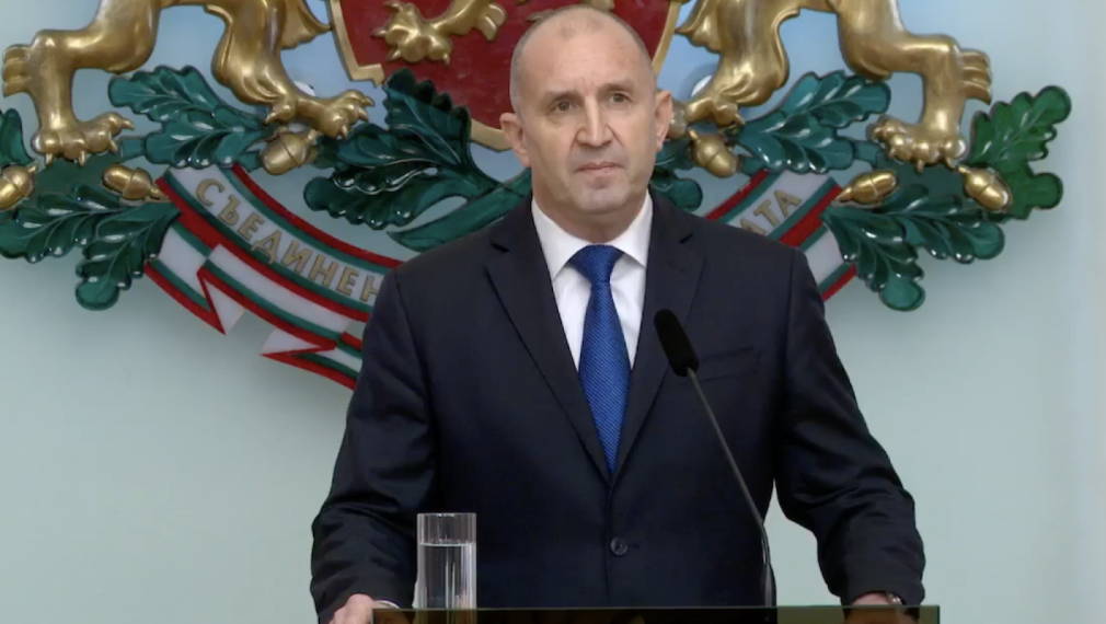 Румен Радев подава оставка като президент: Предстои битката за отечеството. Готови сме, можем и ще успеем!