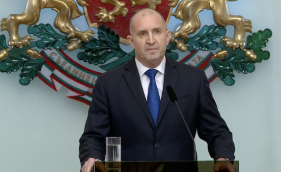 Румен Радев подава оставка като президент: Предстои битката за отечеството. Готови сме, можем и ще успеем!