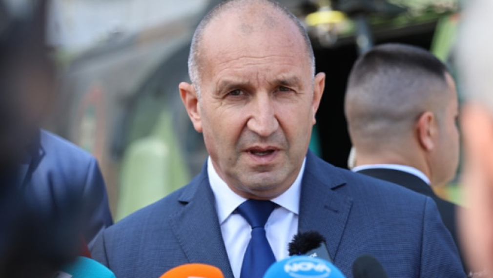 Оставката на президента Румен Радев е внесена в КС