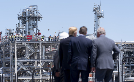 „Газпром“: Заради студа САЩ пренасочват втечнения газ към вътрешния си пазар, Европа остава на заден план