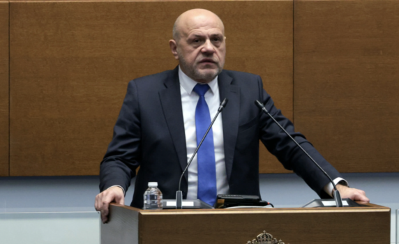 Томислав Дончев: България е в бюджетен волунтаризъм, 3% дефицит го изкарваме като 0