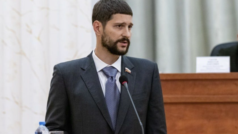Александър Волошин: Споменаването на Зеленски в досиетата на Епщайн ще бъде „пирон в ковчега“
