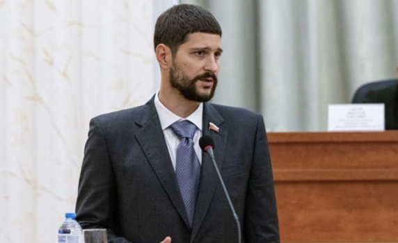 Александър Волошин: Споменаването на Зеленски в досиетата на Епщайн ще бъде „пирон в ковчега“