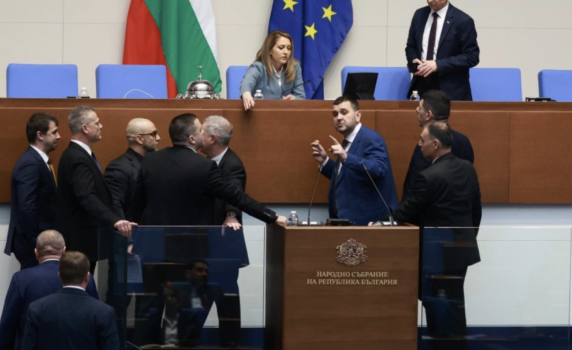 Скандали в парламента заради случая "Петрохан"