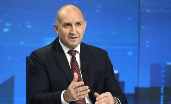 "Маркет Линкс": Партия на Радев - 25,6%, ГЕРБ - 15,4%, ПП/ДБ - 12,5, ДПС - 10,5, "Възраждане" - 4,5. БСП не влиза