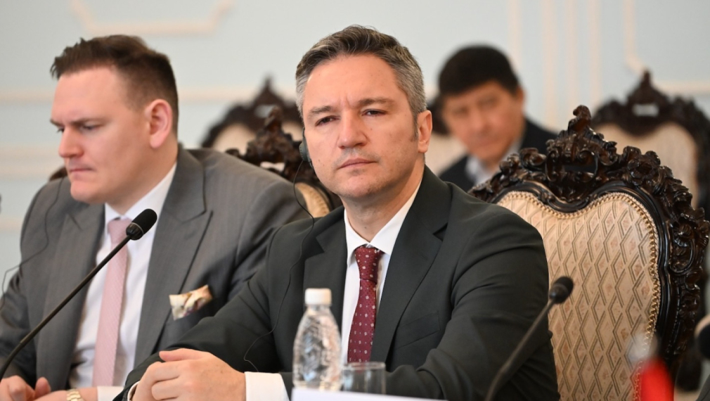 Вигенин към президента на Киргизстан: Партньорството с ЕС създава нови възможности