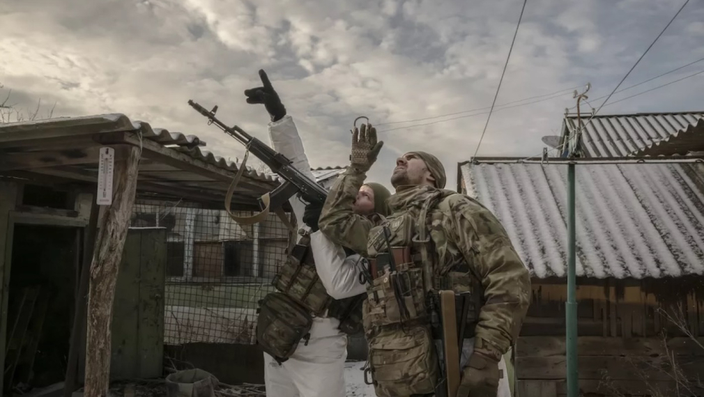 "Фигаро": На фронта в Донбас украинците водят дантевска битка за оцеляване срещу руската ламя