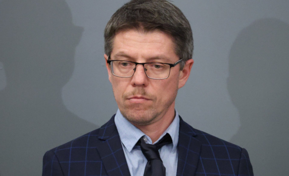 Новоназначеният министър Цицелков подаде оставка