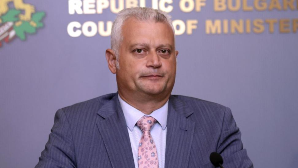 Дечев: Не съм се месил в разследването на „Петрохан“ и „Околчица“, няма да уволнявам екипа