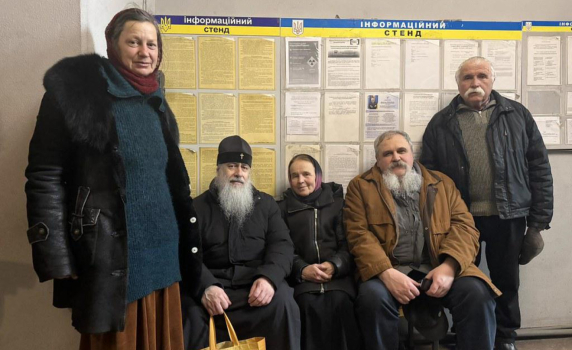 След 22 месеца арест съдът в Днипро освободи митрополит Арсений от Светогорската лавра под домашен арест
