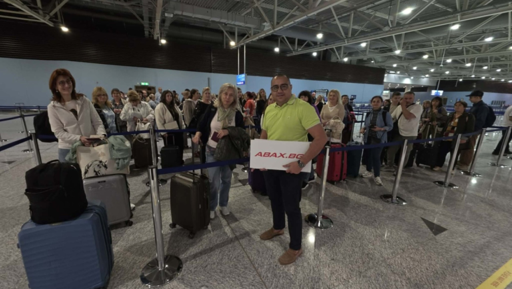 Първи полет с българи от Дубай се очаква да кацне във Варна днес