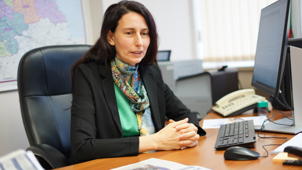Гюров уволнява министърката на МРРБ?
