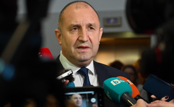 Румен Радев: Борисов предаде цяла България в ръцете на Пеевски