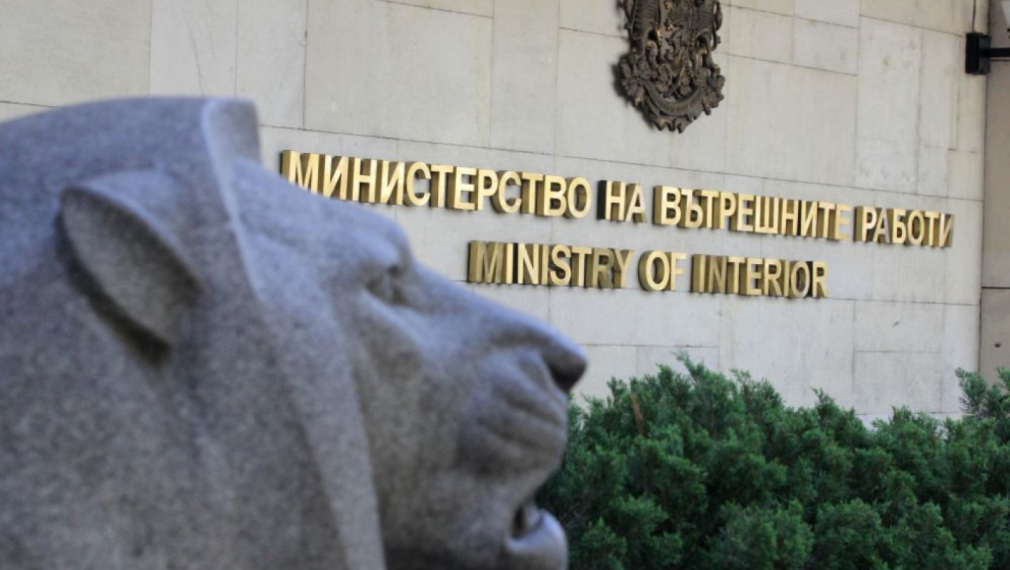 МВР потвърди информацията на „Гласове“ за нов пожар в хижата на Петрохан и опроверга министъра си, който заяви, че не знае за такъв