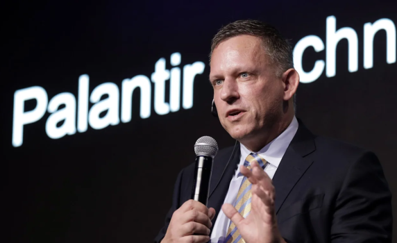 Питър Тийл въоръжава САЩ с AI: Palantir става мозъкът на войната
