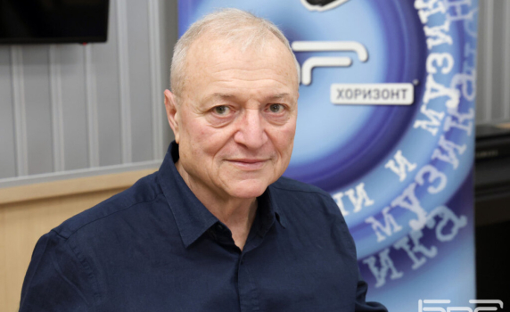 Валери Найденов: Лора Крумова е вредна. И като журналист, и с омразата си към България
