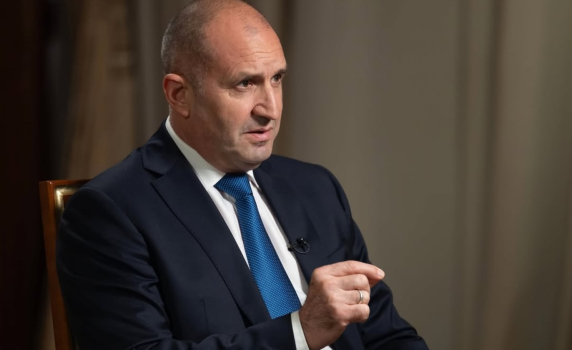 Румен Радев: Трябва да изхвърлим модела "Пеевски-Борисов" от властта. Това е решаващо за бъдещето на България