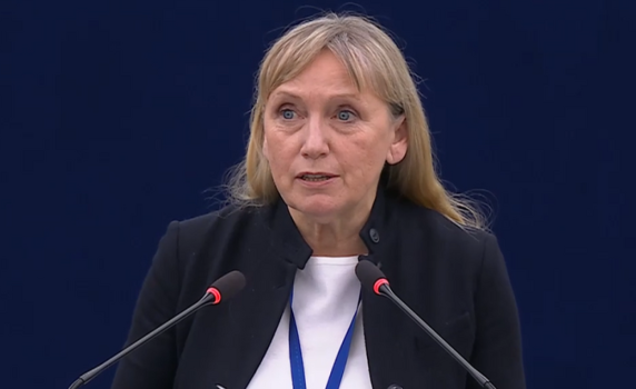Елена Йончева към комисаря Йоргенсен: За енергийната криза трябва бързо решение – спрете търговията с въглеродни квоти