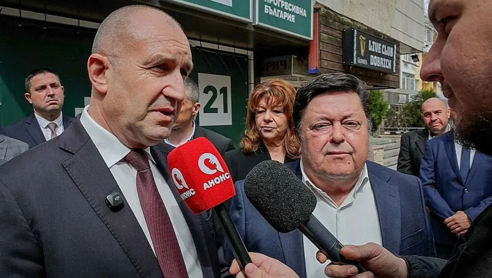 Радев към Асен Василев: Лицемерие като вашето не съм виждал - мафията още ли ви е „маркетингов враг“?