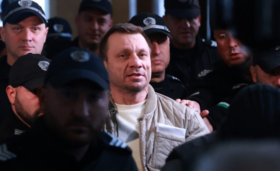 Блудства, заплахи, умишлено заразяване с ХИВ: Прокуратурата внесе обвиненията срещу д-р Хасърджиев