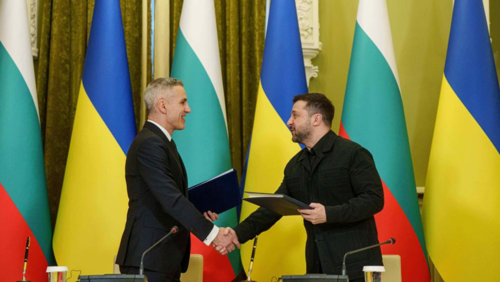 Гюров подписа за България 10-годишно споразумение за сигурност с Украйна