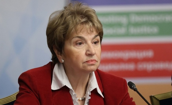 Илияна Йотова назначи Миглена Плугчиева за секретар по външната политика