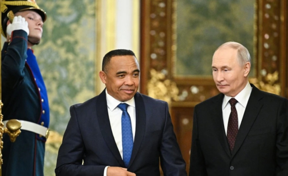 Путин спечели нов стратегически съюзник в Африка, докато Тръмп воюва с Иран