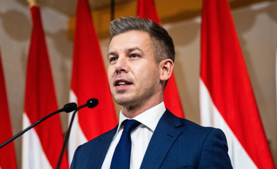 Мадяр призова президента, главния прокурор, съдии и регулатори да подадат оставки