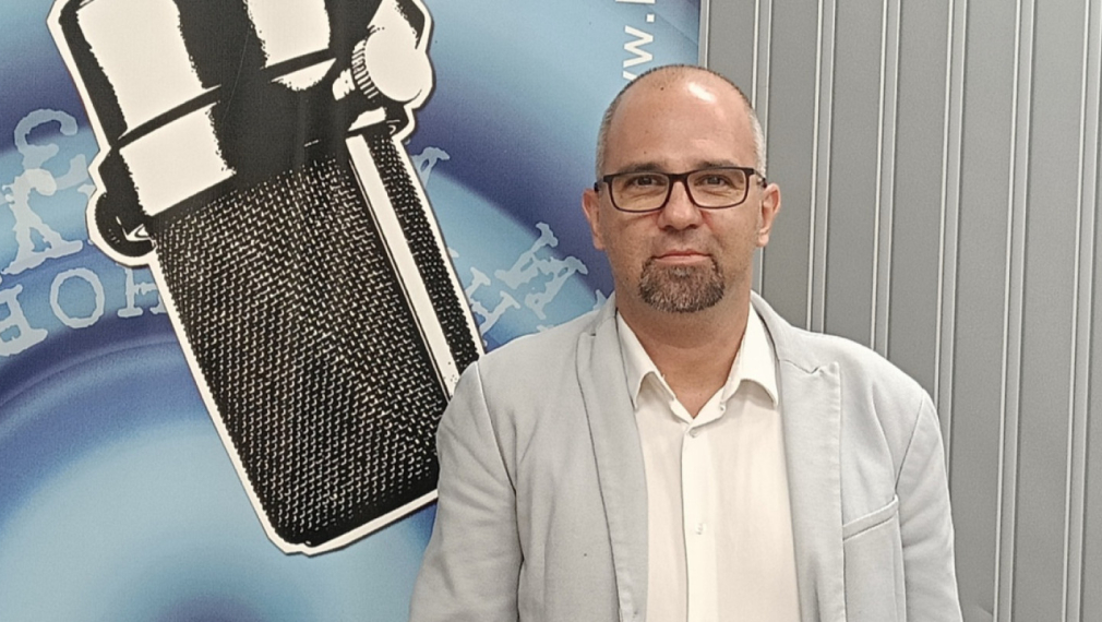 "Мяра": Има вълна за Радев, води пред ГЕРБ с 16%. Най-много хора искат еднопартийно правителство
