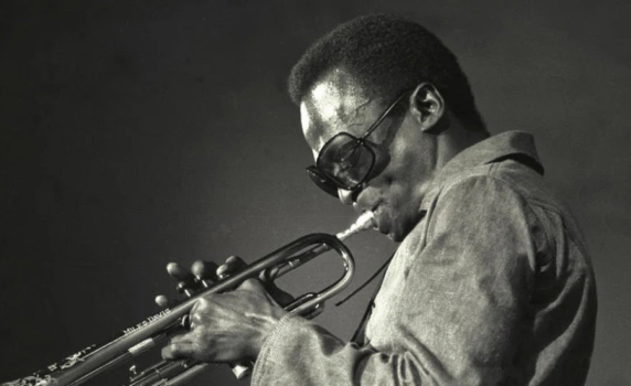 Miles Davis - Mr. Pastorius