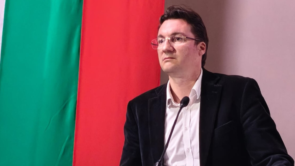 Националният съвет на БСП подкрепи Крум Зарков почти с пълно мнозинство