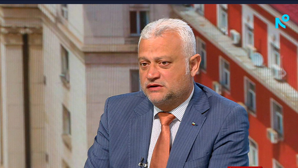 Емил Дечев: Нямаме данни Десислава Атанасова и Делян Пеевски да са пътували заедно в какъвто и да било самолет