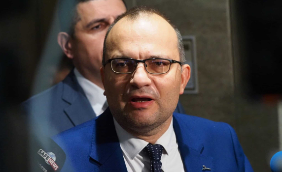 Мартин Димитров: Асен Василев собственоръчно разцепи ПП и ДБ - предупредихме го да не го прави