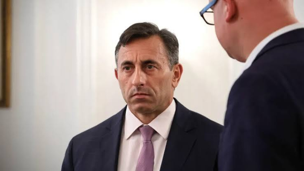 Спецов пренарежда договорите в „Лукойл“ - идва поскъпване не само при горивата