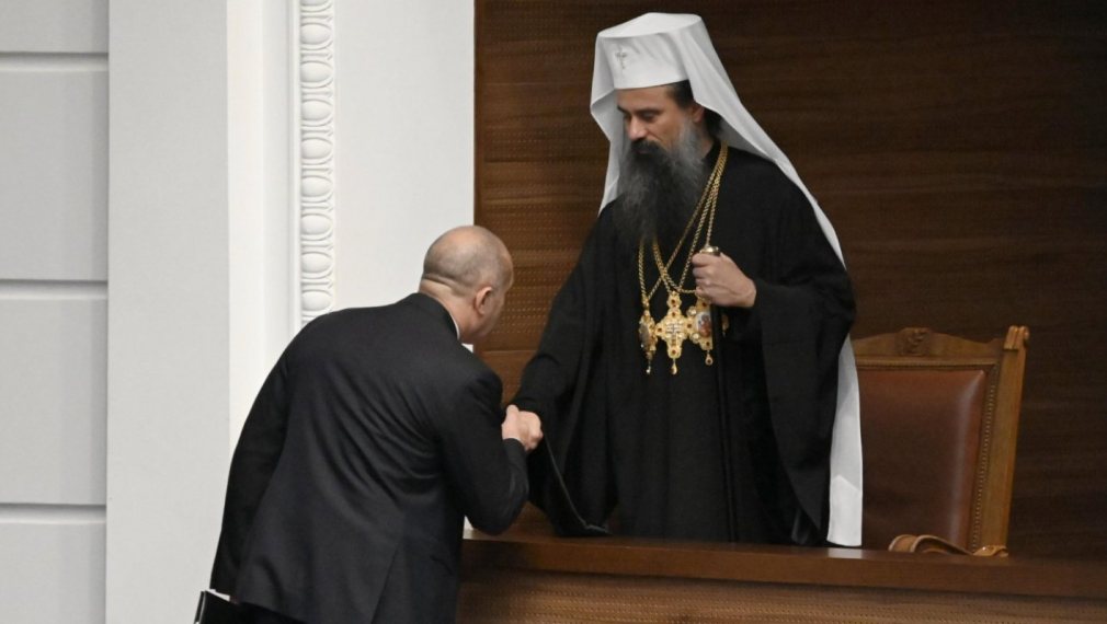 Патриарх Даниил: Бог да помага на новото правителство да изпълни обещанията си!