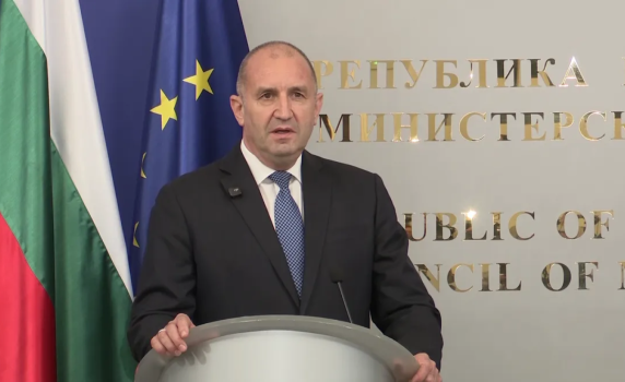 Радев: Няма да се месим в пазара, но българските храни са въпрос на национална сигурност