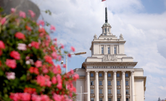 Парламентът възстанови Комисията за противодействие на корупцията