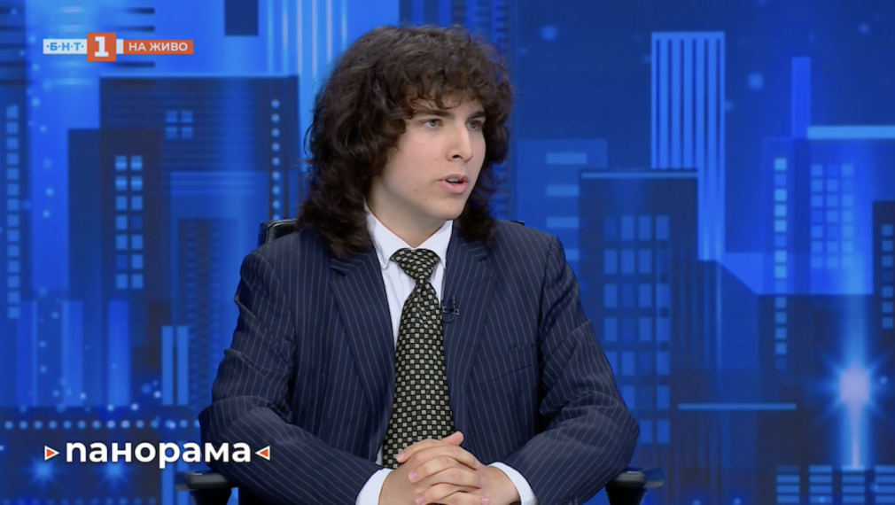 Светът между илюзията и реалността: ученикът от НГДЕК Симеон Кърджиев спечели златен медал по философия