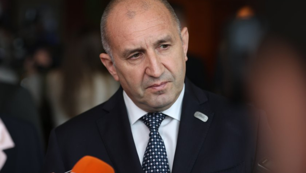 Радев от Париж: Европа трябва спешно да преоцени курса към победа над Русия и да преговаря с Москва