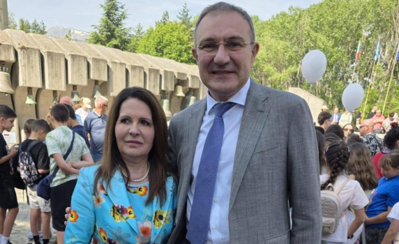 Борислав Гуцанов: "Знаме на мира" е велика идея на Людмила Живкова. Дъщеря ѝ Евгения ѝ вдъхна нов живот
