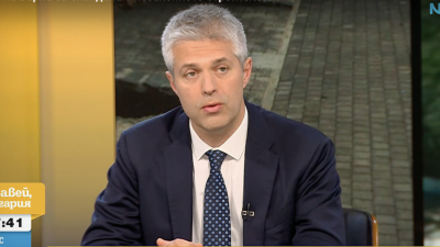 Коцев пак се оплете в лъжи за незаконния украински град, обвини държавата и ДАНС