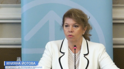 Илияна Йотова: Геополитическият разлом минава точно през територията на България