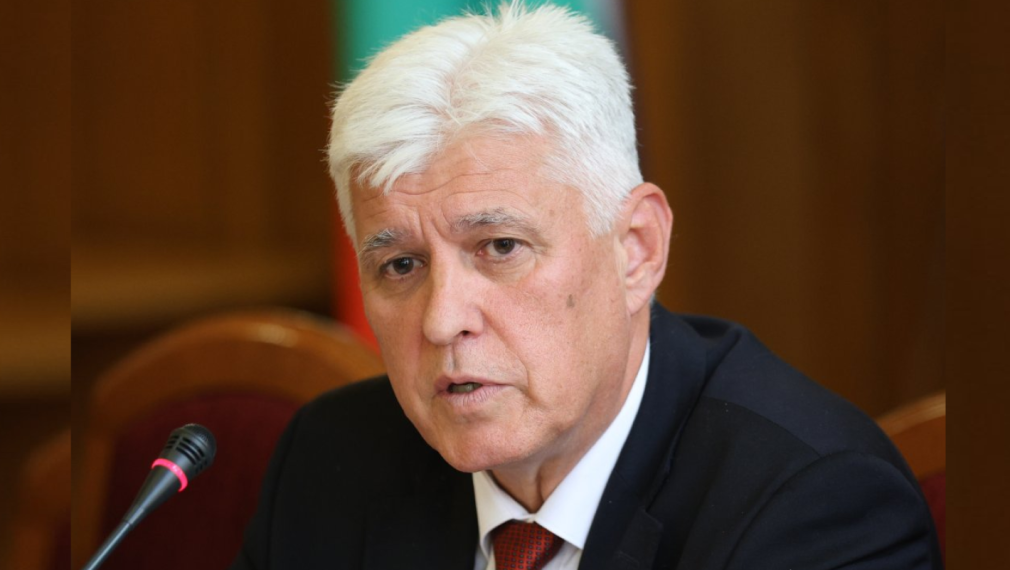 Димитър Стоянов: България няма да дава повече оръжия на Украйна