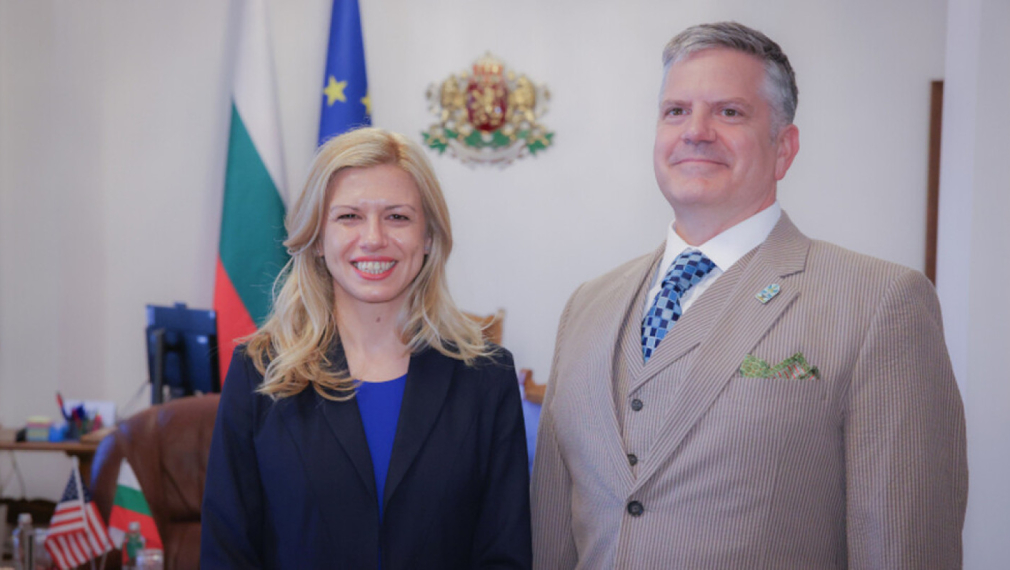 Михаела Доцова и Х. Мартин Макдауъл обсъдиха отпадането на визите за САЩ
