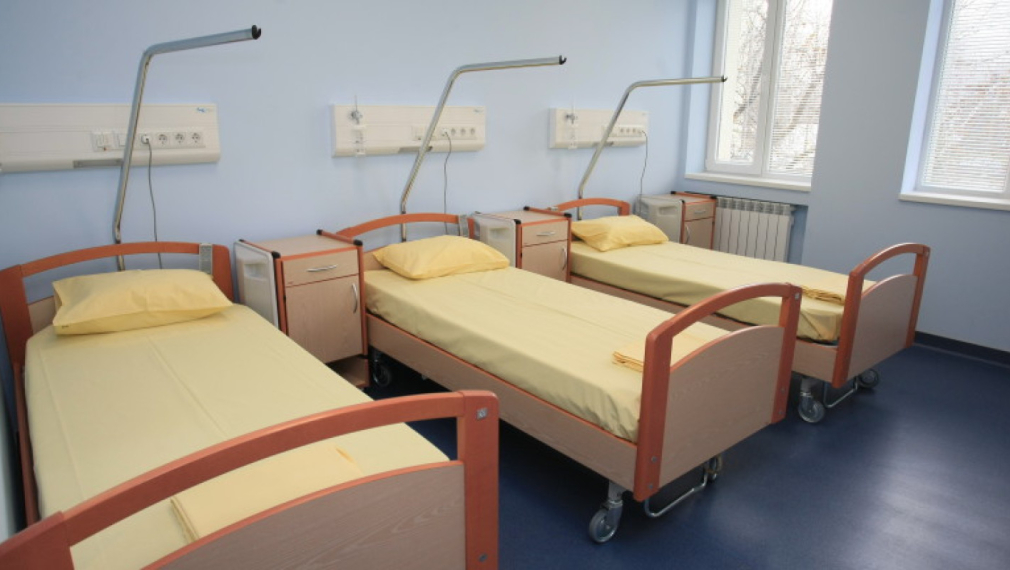 Здравната каса плаща все повече легла