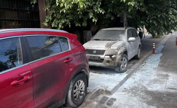 Запалиха автомобили на българското посолство в Скопие. МВнР: Това е демонстративен акт на агресия