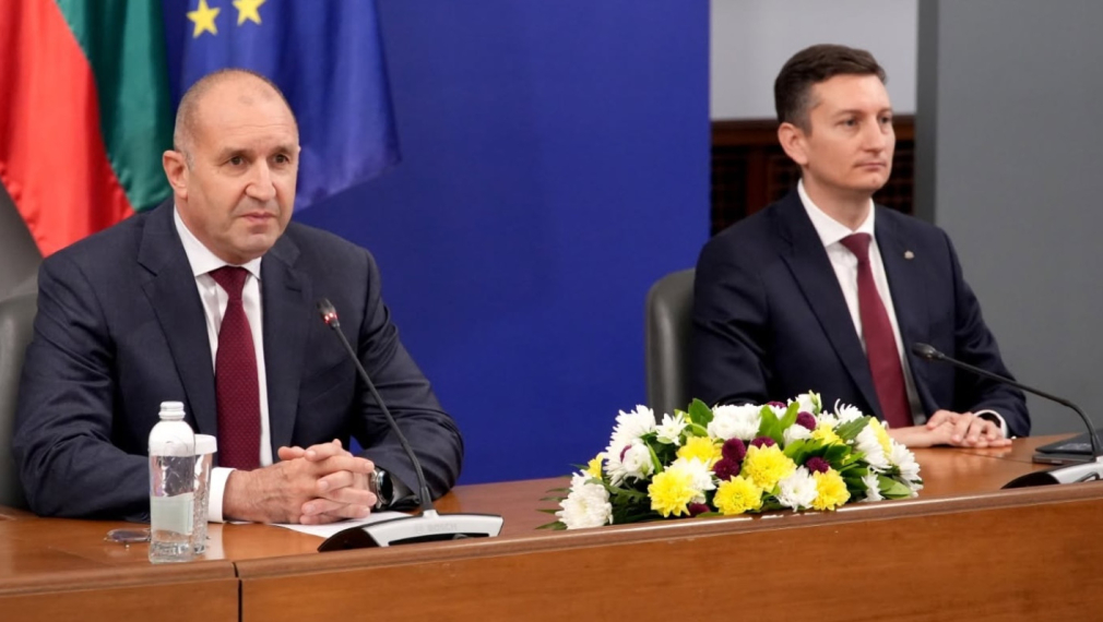 Радев представи СИГМА - новата система за контрол на обществените поръчки и показа 193 000 договора на държавата