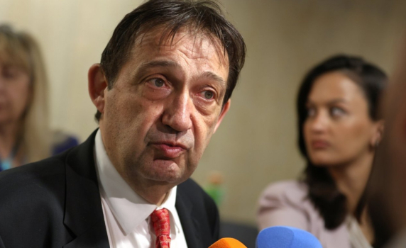 Шишков: Във Варна е действал механизъм за незаконно строителство от 2023 г. досега, открити са 42 фалшиви удостоверения