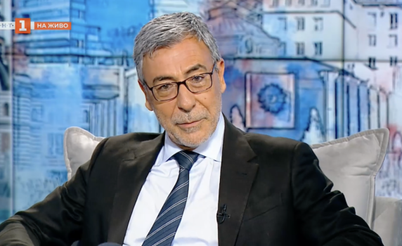 Проф. Даниел Вълчев: За първи път ми е спокойно, когато българският премиер ходи в Брюксел. Санкциите срещу руския патриарх нямат никакъв фактически смисъл