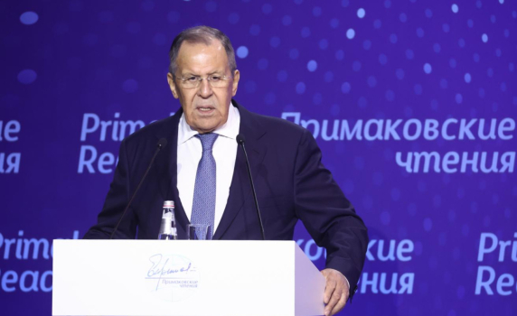 Лавров: Украйна не би могла да нанася удари срещу Русия без пряка американска помощ